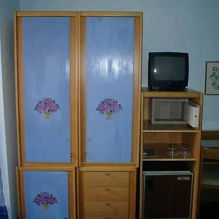 Plinio 3* لاليو