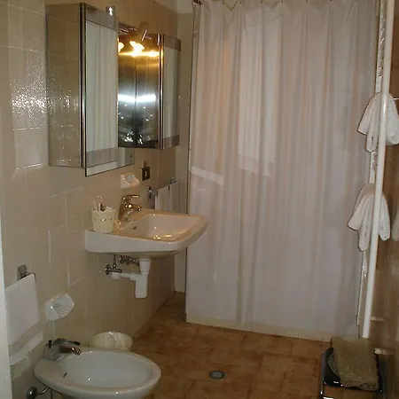 Plinio Otel