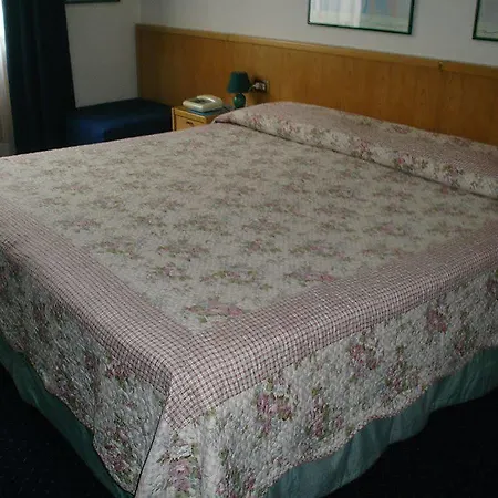 Plinio Otel